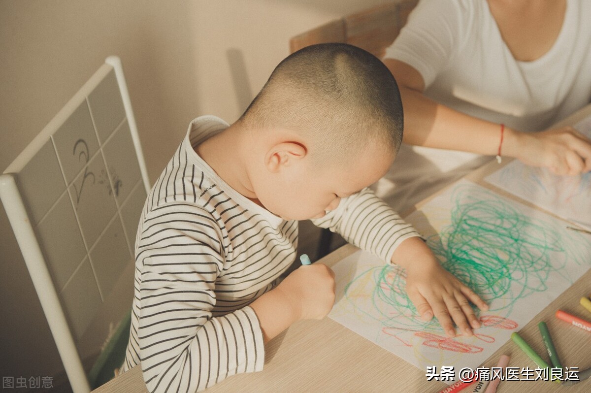 13岁小孩被查出痛风,13岁孩子痛风怎么治疗