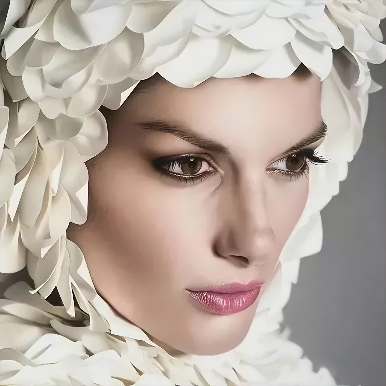 冷军最出名的5张女性肖像画,冷军画少女图