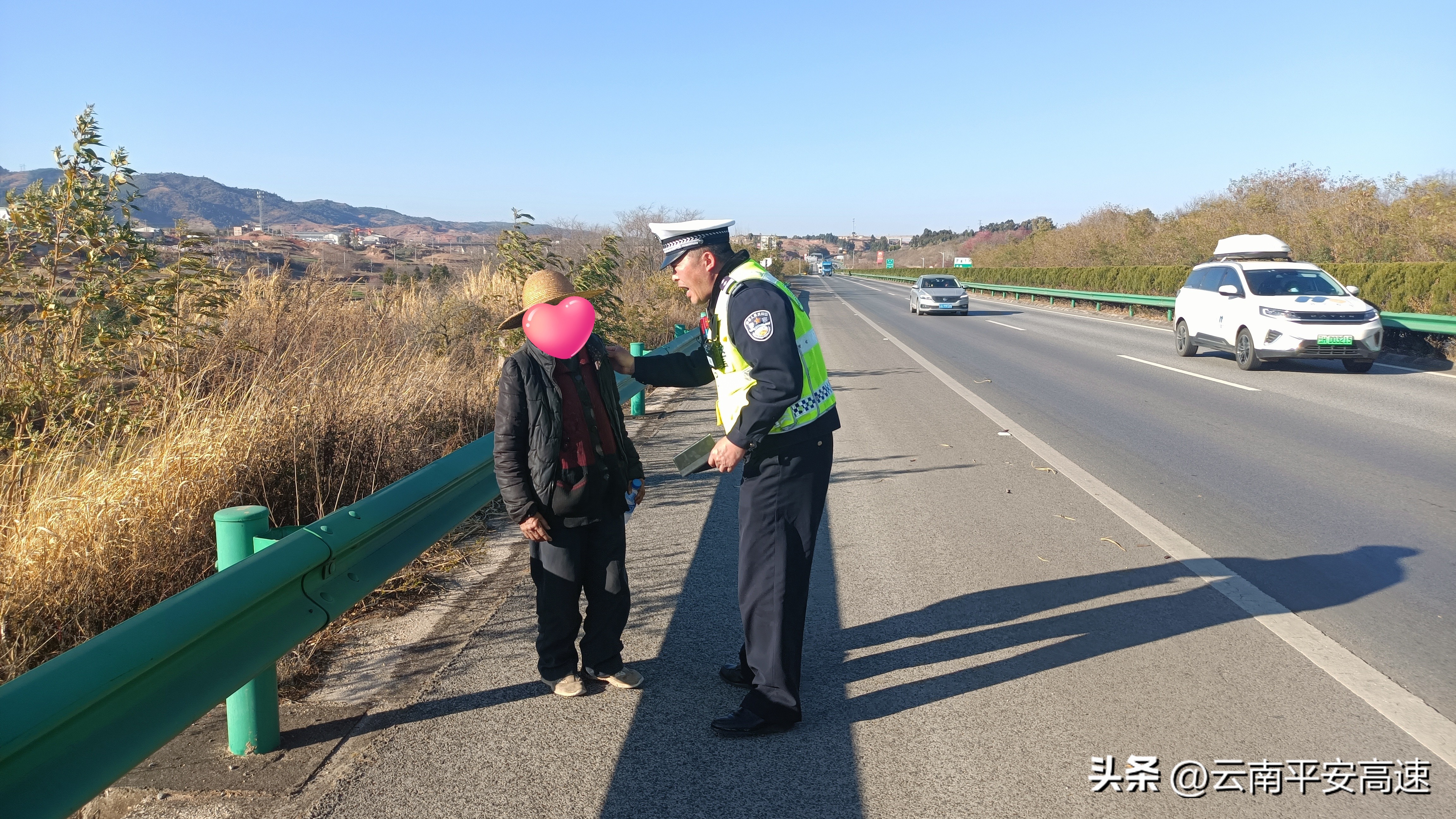 警惕!辖区今年已发生3起行人被撞身亡交通事故云南交警高支队提示“行人千万别上高速路”