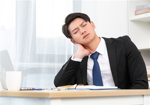 #好医声每日科普#预防腰椎病不妨试一试飞燕式锻炼操