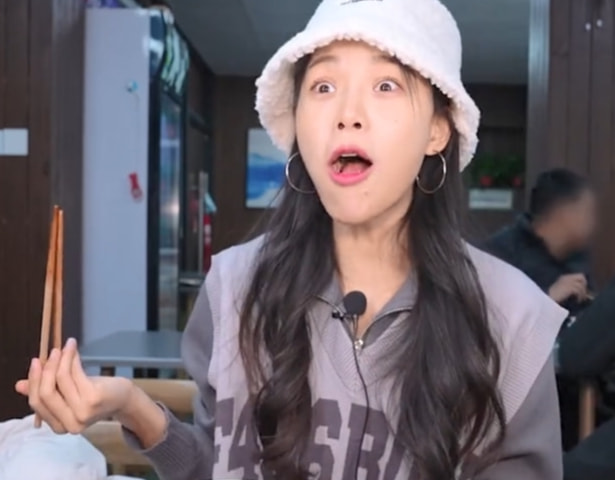 网红小贝饿了最近情况,网红小贝饿了竖屏视频