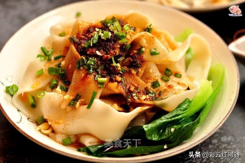 油泼面家常做法,油泼面怎么和面