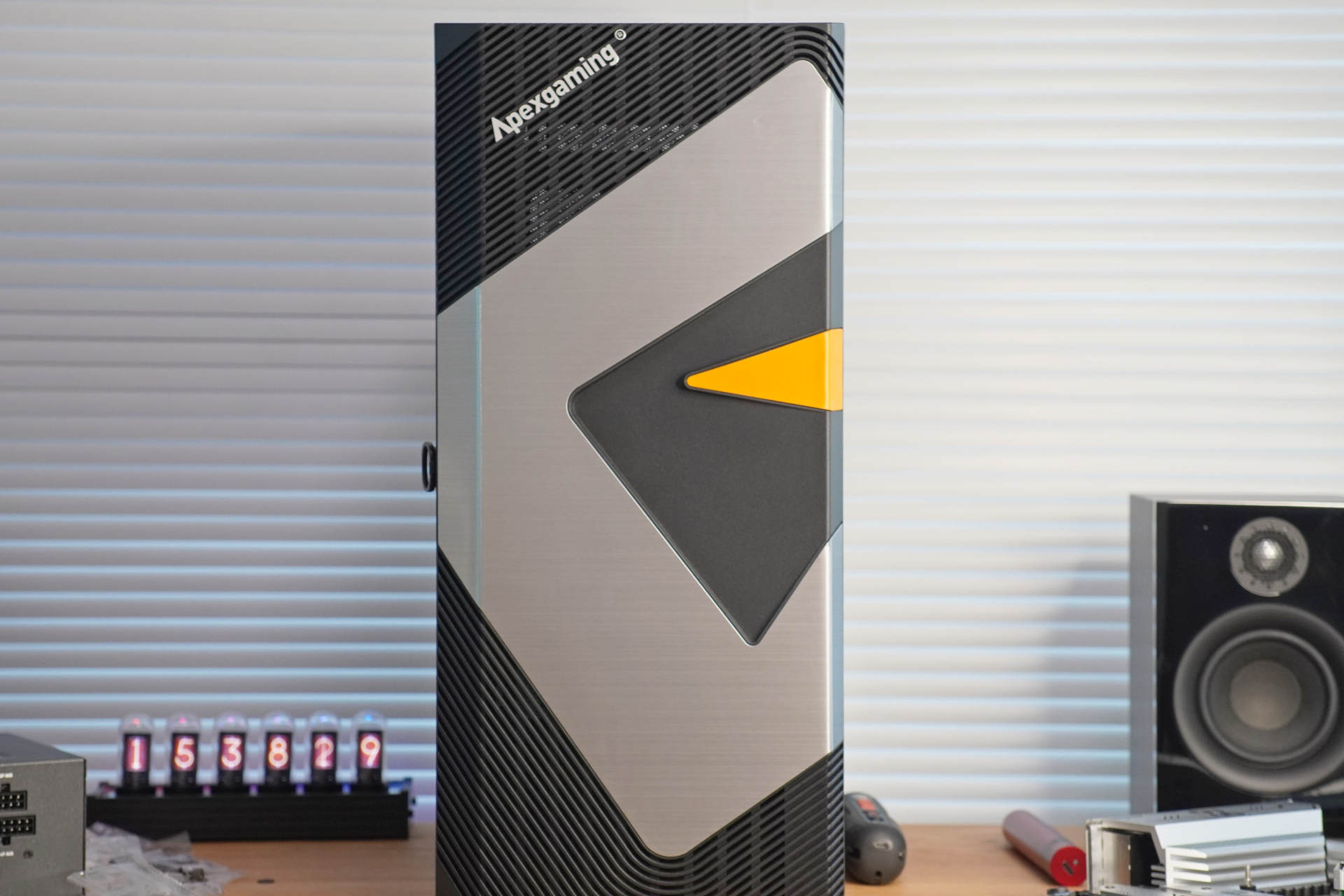 显卡局势不明朗的情况下，购入Z690和盖亚机箱，装机全新12代平台