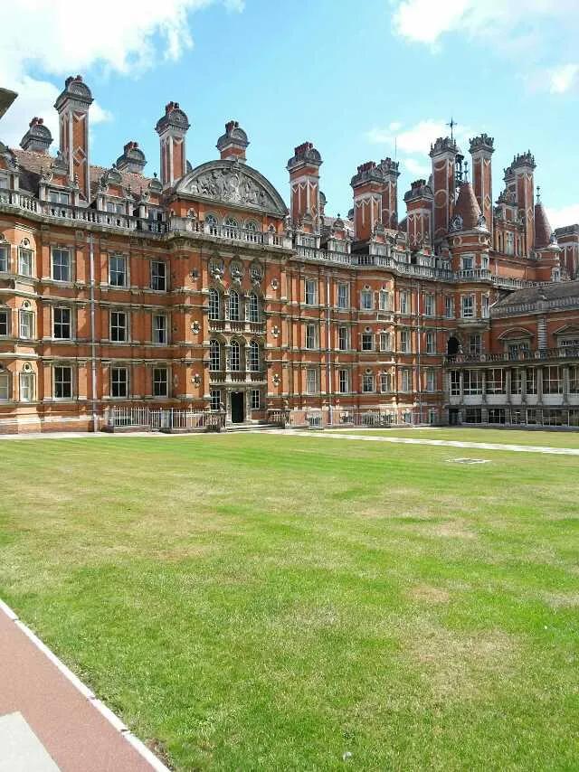 英国旅游之伦敦大学皇家霍洛威学院