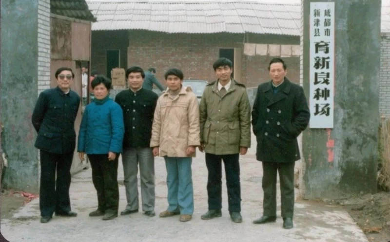 靠10万元发家的江苏首富,1000元起家的四川首富