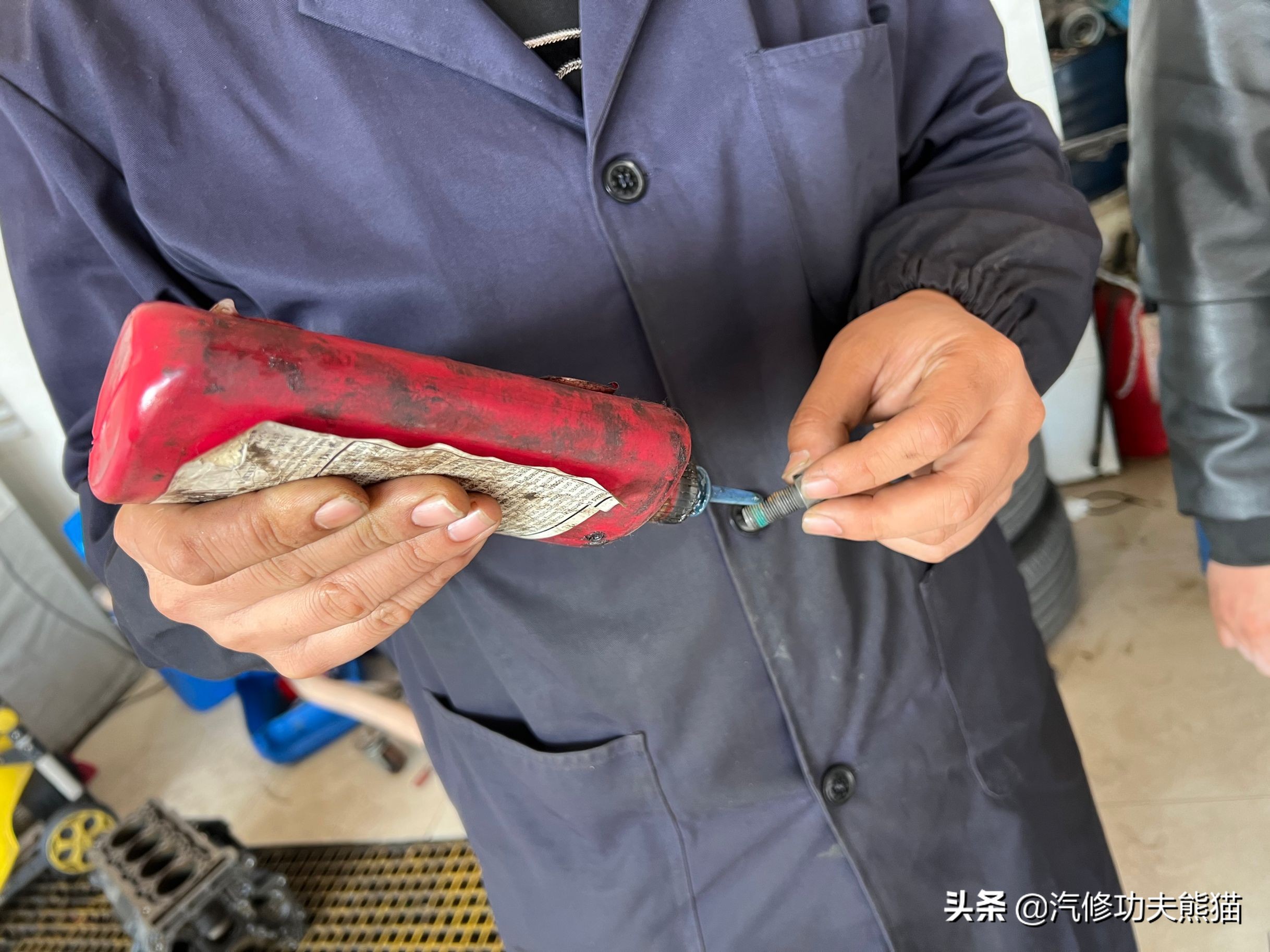 奥迪大众保时捷烧机油专修,2.0t奥迪a6烧机油吗