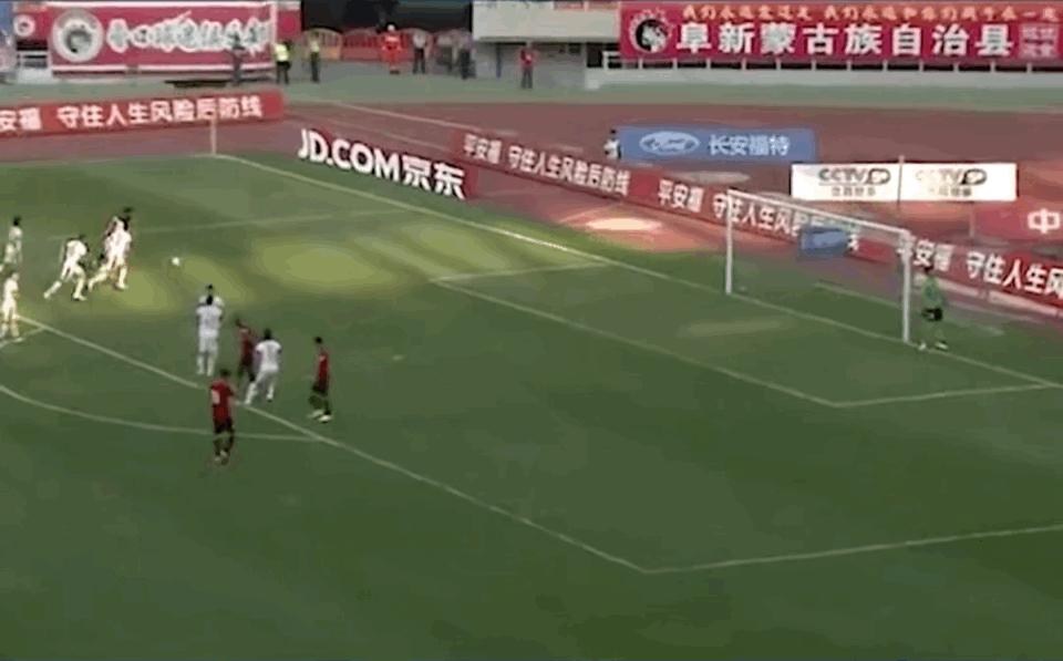 周星驰功夫没一个人能打的,少林功夫足球周星驰搞笑段