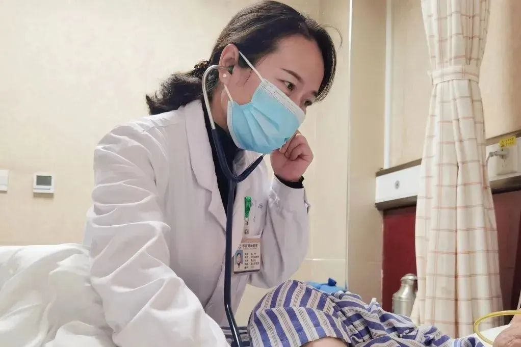 卧床老人得了天疱疮,患上天疱疮还能治好吗