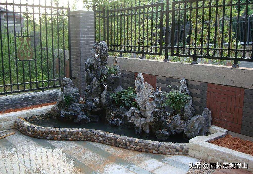 新锦鲤鱼池如何处理好水质,庭院锦鲤鱼池怎么处理好看