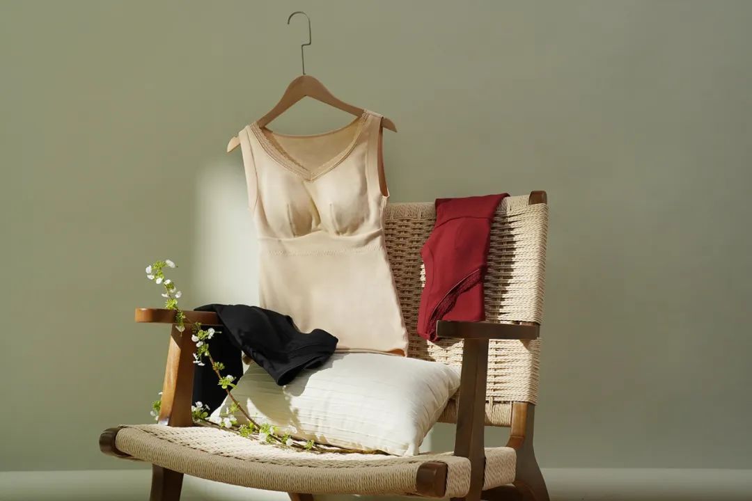 超薄保暖内衣3秒发热加绒可外穿,新款内衣爱戴