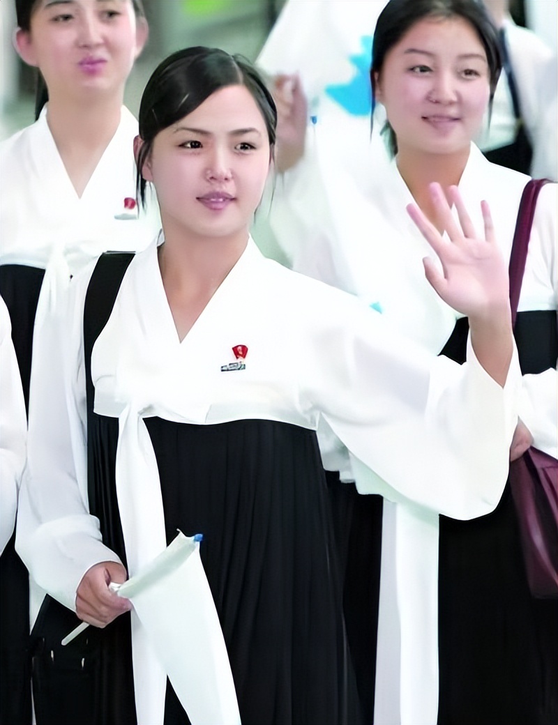 金家三代人的爱情:爷爷2次娶妻，父亲5段婚姻，金正恩夫妻恩爱