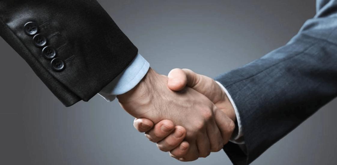 女子向微信300人借钱,河南一女孩发朋友圈借钱