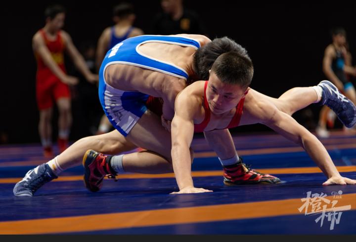 浙江省第十七届运动会摔跤冠军,15岁少年拿下国际大赛冠军