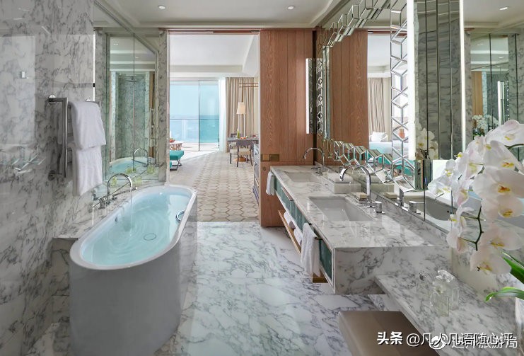 展开迪拜的这把“东方折扇”