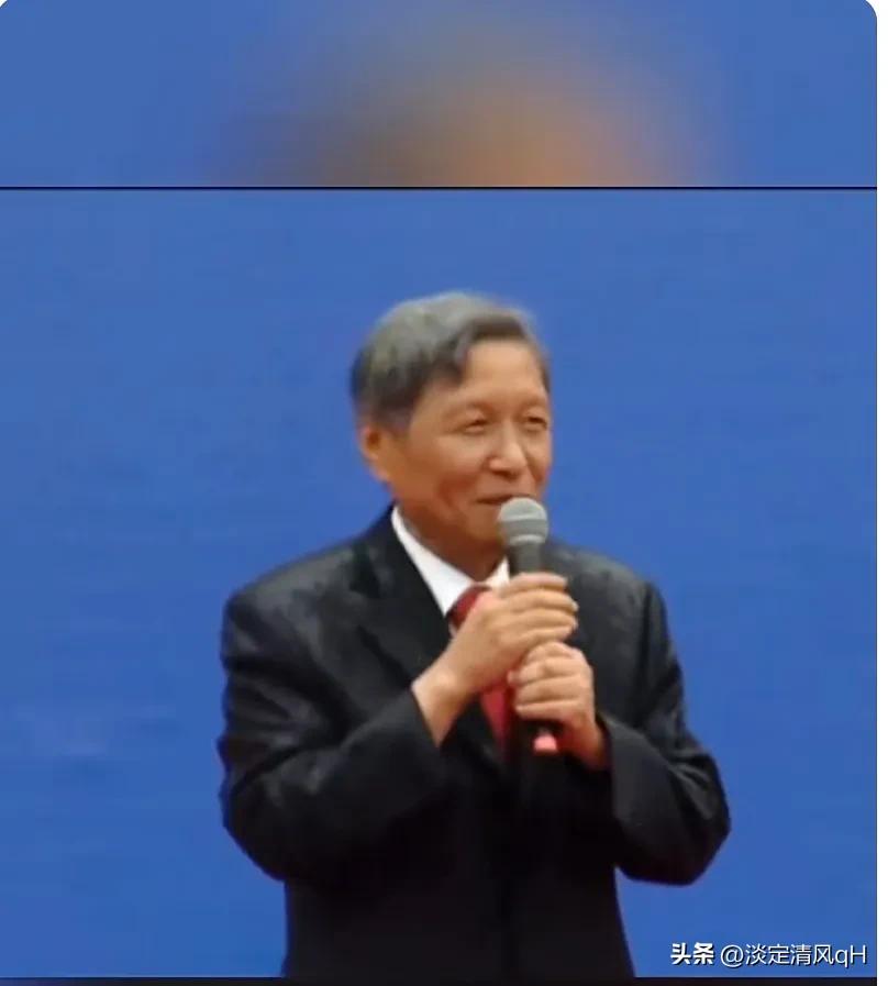 西安交大2022毕业典礼文字稿,西安交大毕业典礼校长冒雨致辞