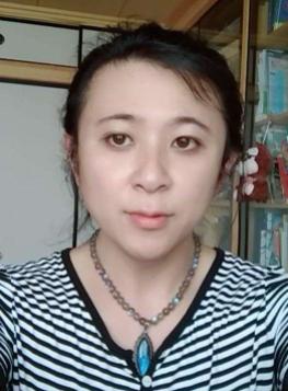 浪胃仙：男扮女装搞吃播，是在吃“性别红利”？如今却被质疑催吐