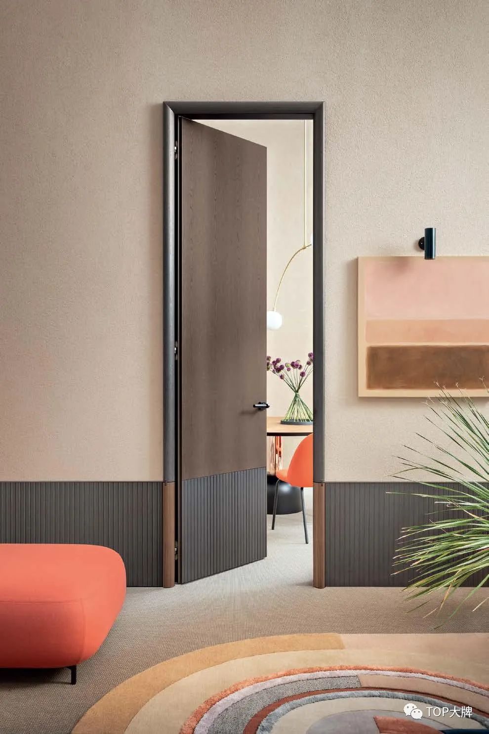 意大利轻奢顶级卧室门,意式轻奢风格隐形门