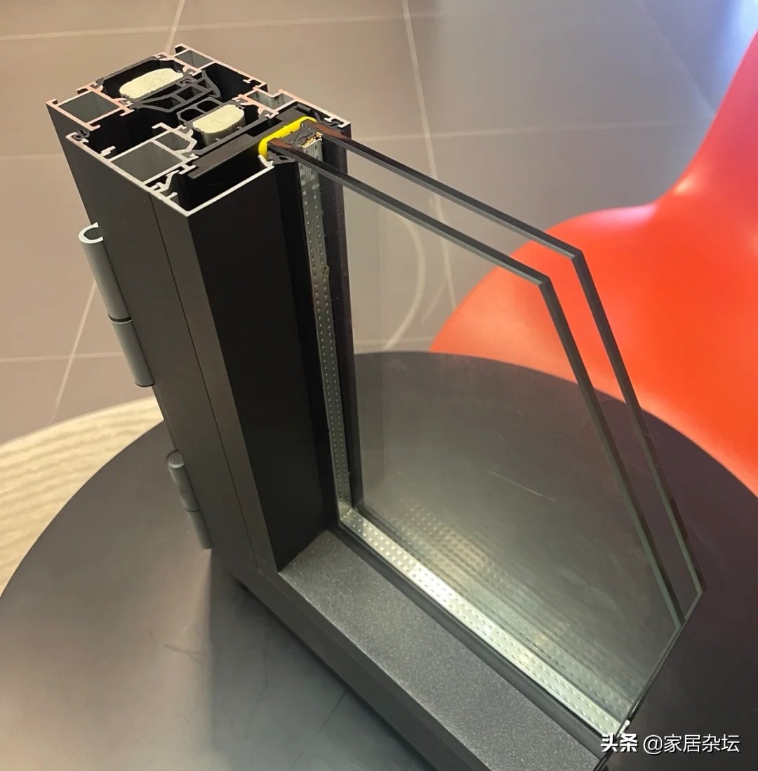 窗户玻璃各种问题怎么解决,常见窗户玻璃问题