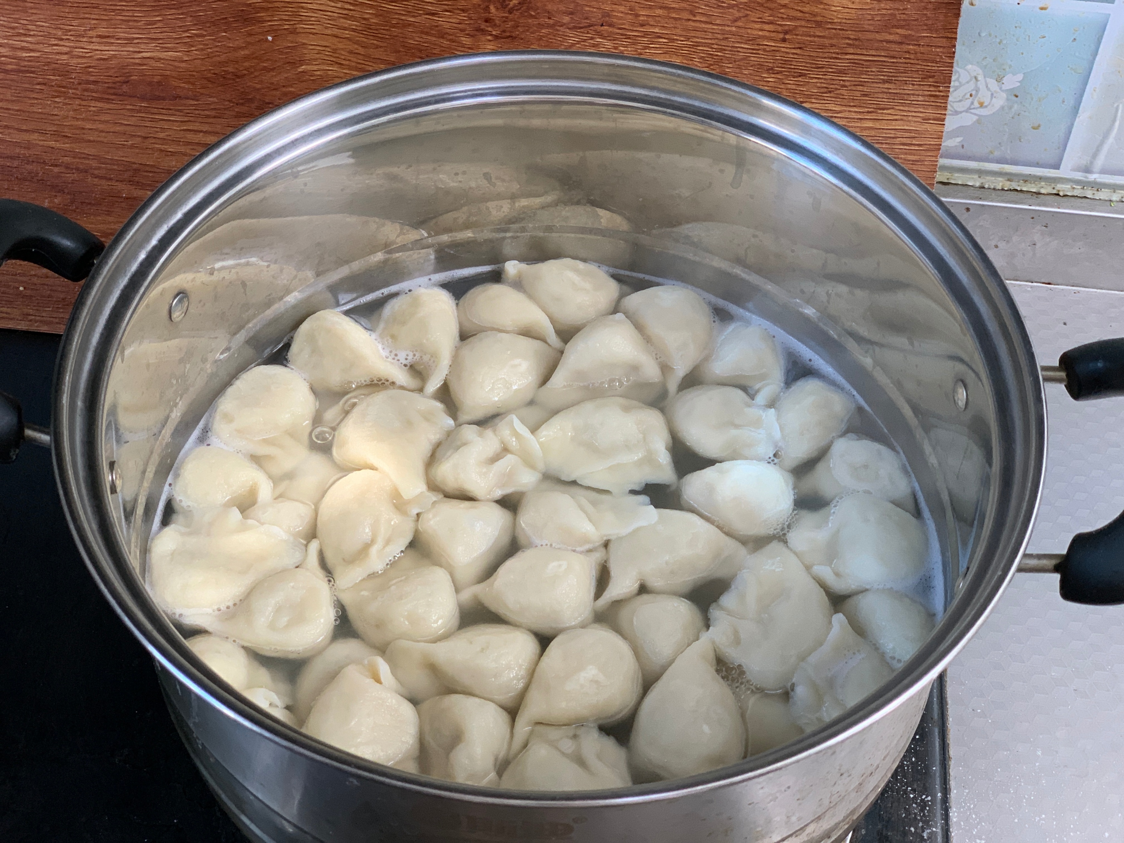 煮饺子不要鼓包,煮饺子千万不要直接捞出