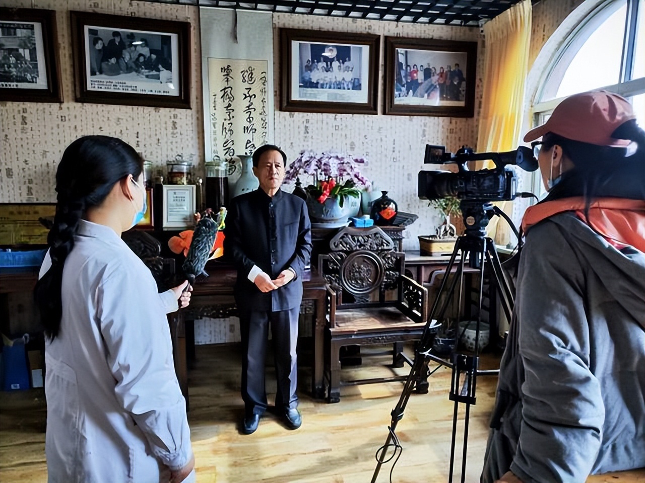 国家级非遗蜡染技术传承人王耀,王耀堂中国工艺美术大师