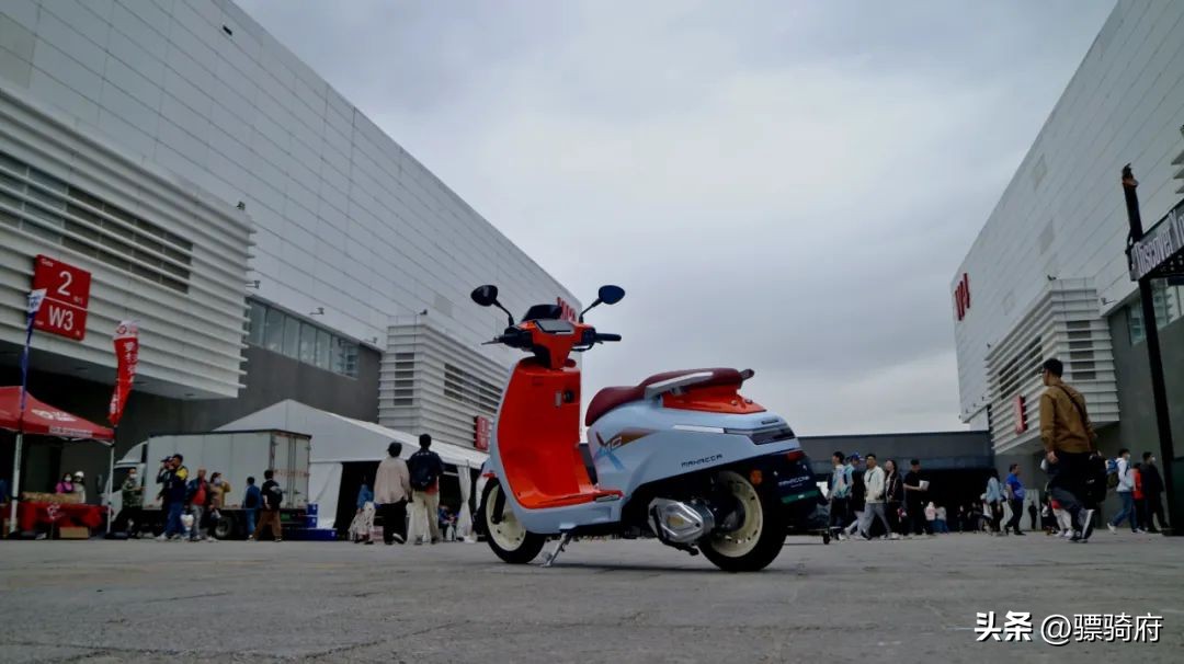 布雷斯通蓝卡150复古小踏板改装,布雷斯通150复古踏板摩托车测评