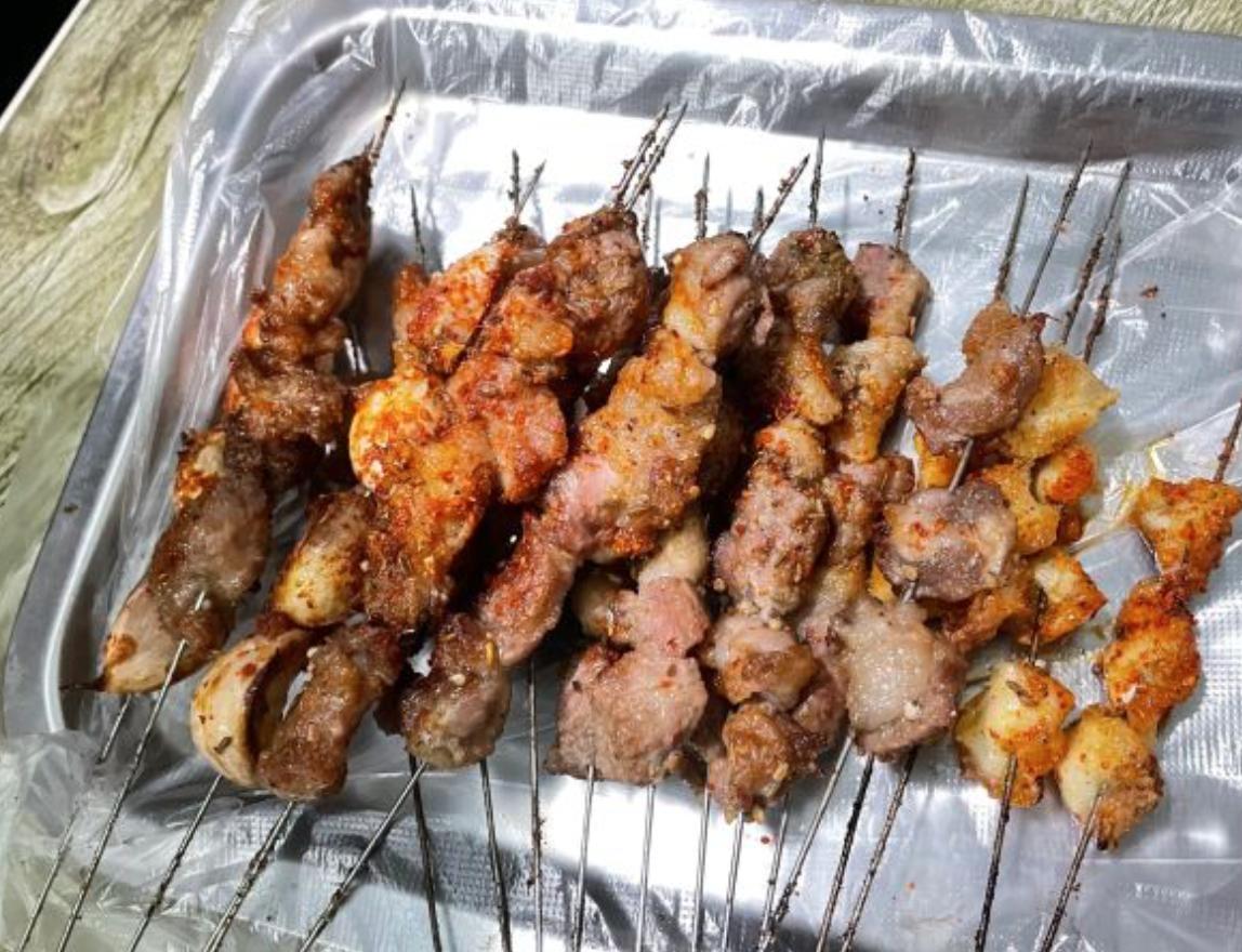 沈阳烧烤小神店彩灯塔,沈阳铁西小神店烧烤