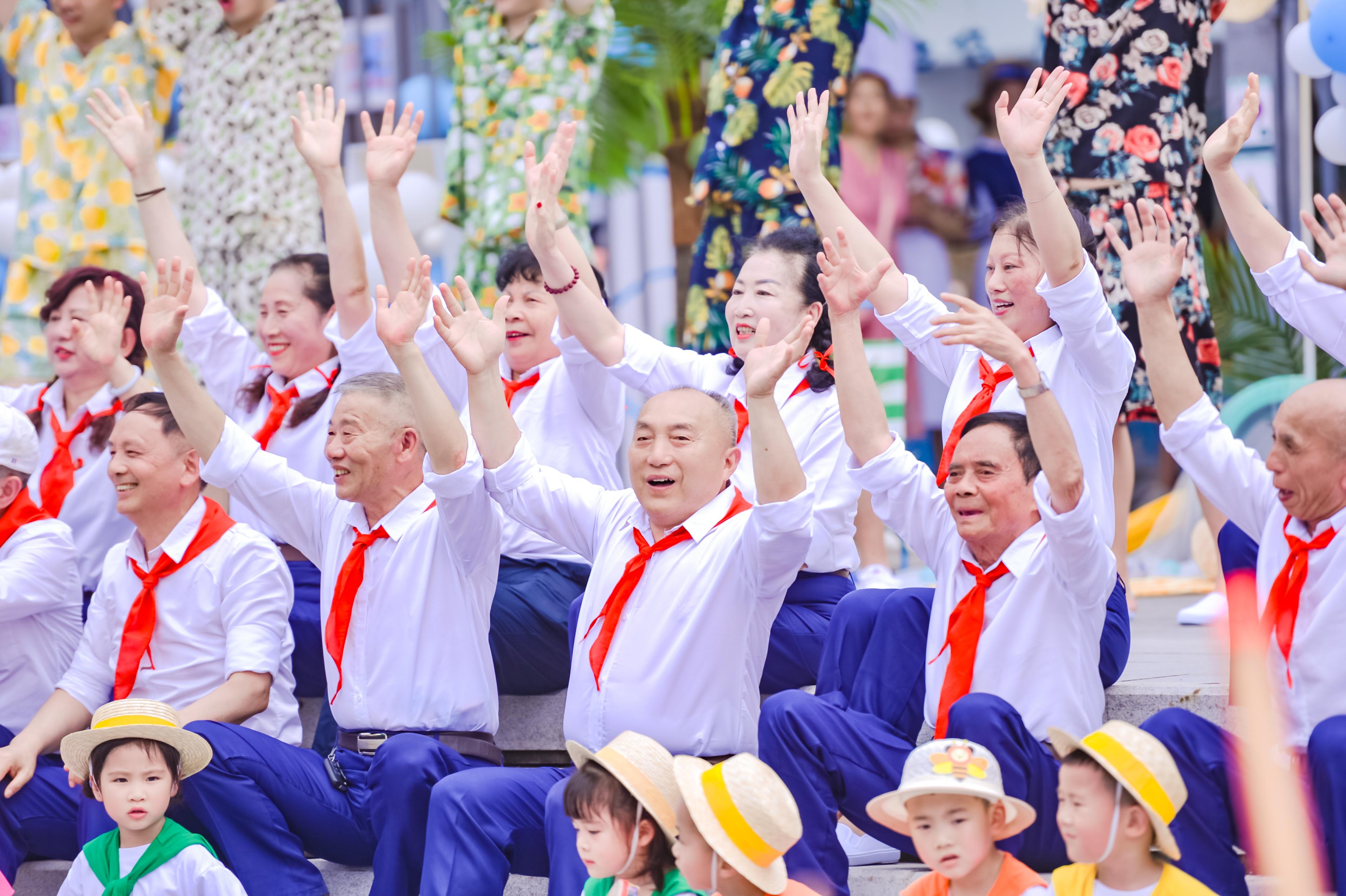 儿童节海洋球,海洋球儿童活动视频