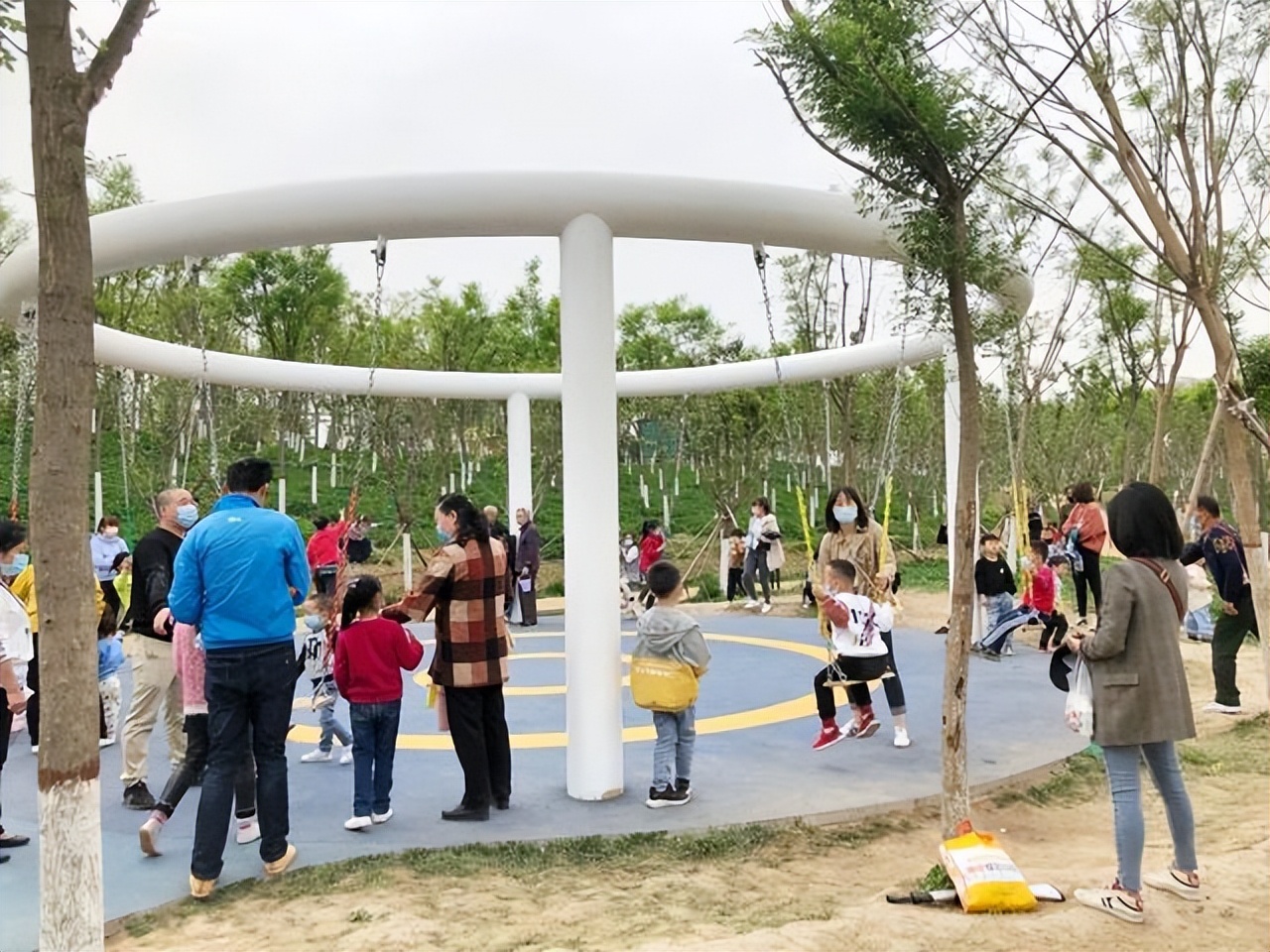 西安室内游乐场儿童探险,西安有儿童玩耍的公园