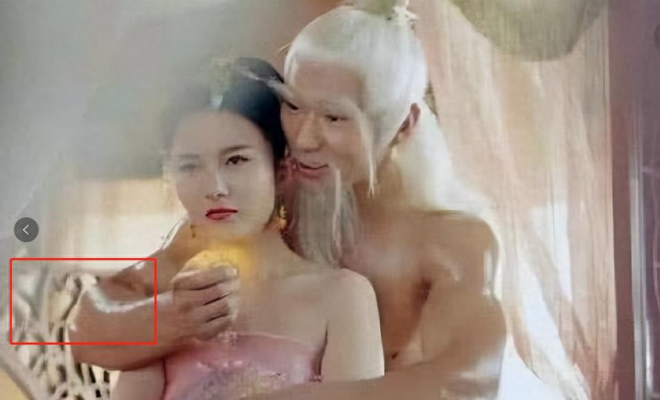 *绑捆**露大胸、无脑台词，这些“*辱侮**观众”的剧情，真把观众当傻子