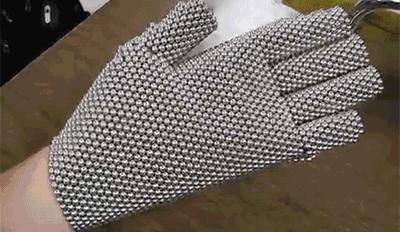 男孩往尿道塞近200颗“玩具球”，喜欢塞东西的熊孩子怎么回事