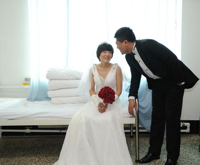 窗帘透光怎么解决,窗帘透光怎样处理好看