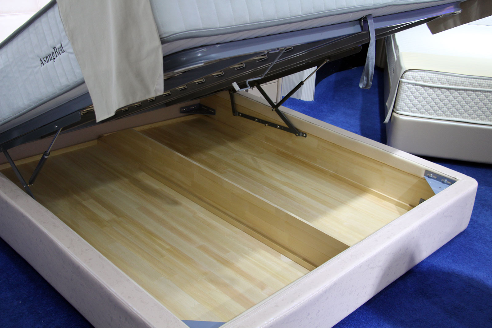 卧室万万不能买哪种床,家里卧室最好别用太深的床