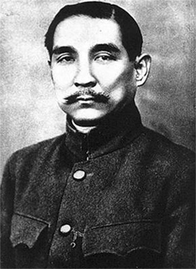 他指挥过5位元帅和6名大将,晚年悔恨:若不犯错,我就是元帅之首