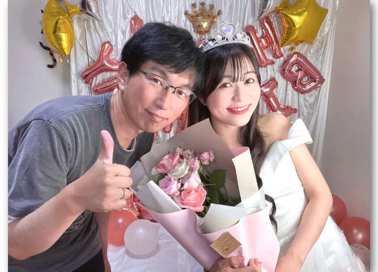 日本男粉丝与小27岁偶像结婚 (日本20岁女偶像和男粉丝结婚)