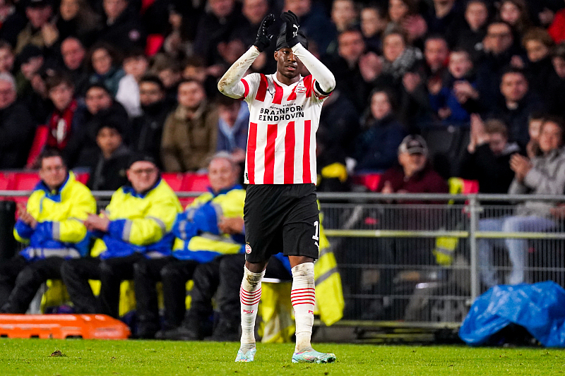 切尔西7000万锁定米兰中场,切尔西3亿引援