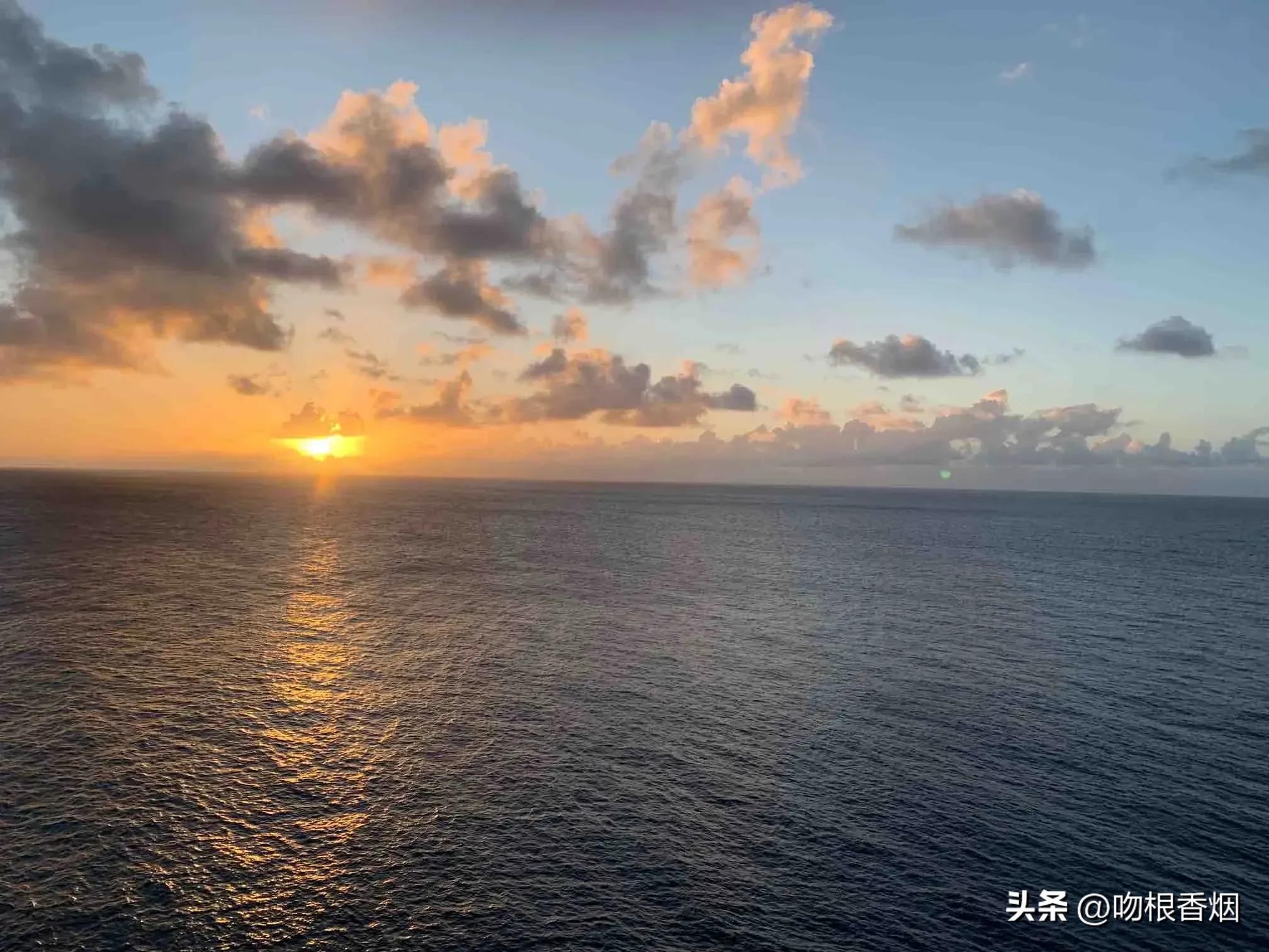 一场约定，让时间静止，我陪你看日落归山海。