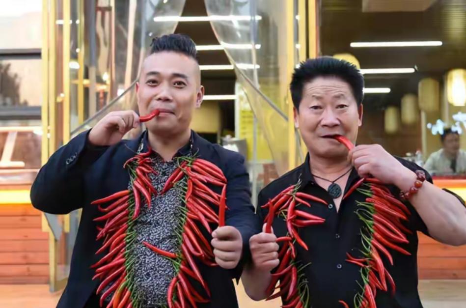 李永志直播卖辣条,李永志挑战辣椒现场直播