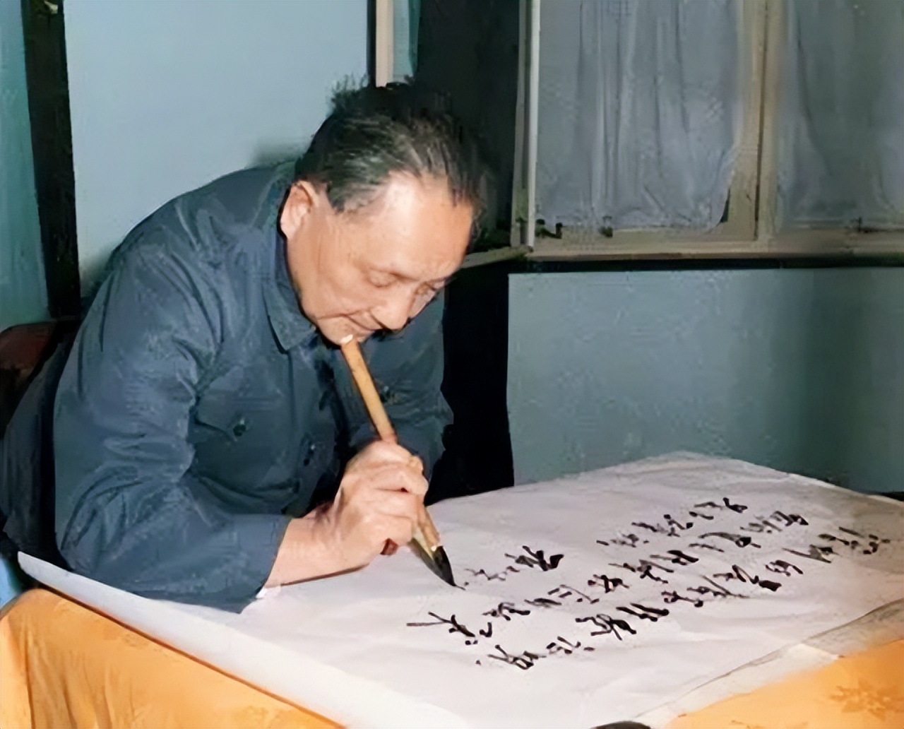 *小平邓**的保健医生郭勤英：邓公之所以能活到90岁，和一习惯有关系