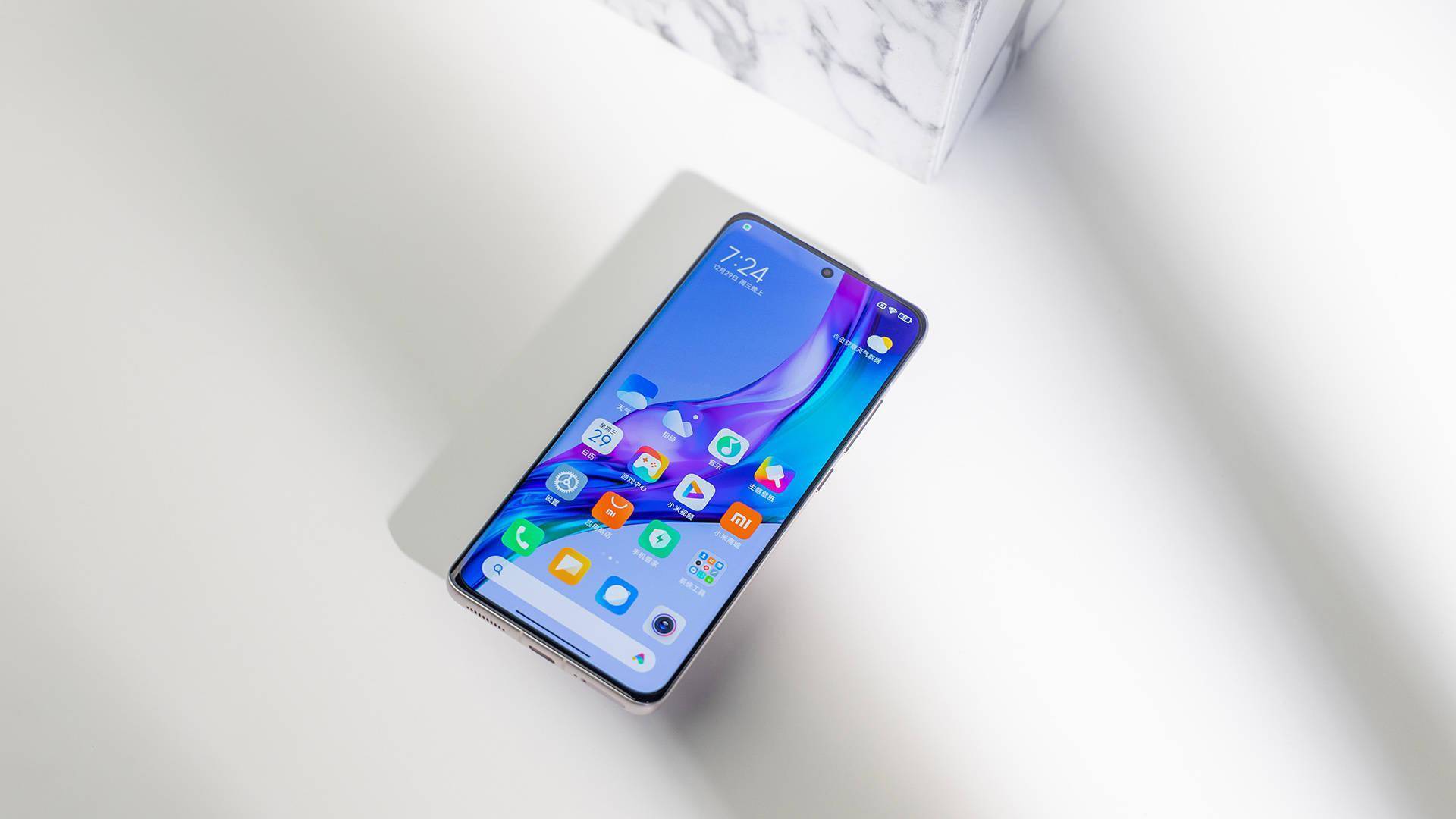 跌至2899元,骁龙870+67W快充+微曲面屏幕,小米12X变得真香