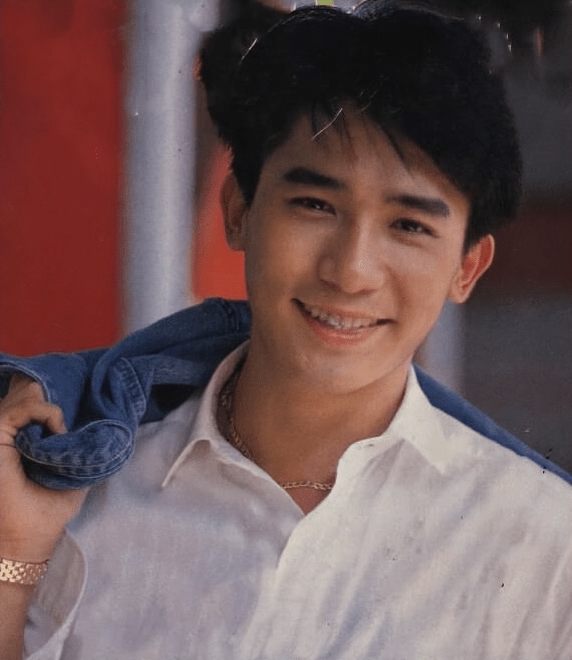 刘嘉玲与梁朝伟恩爱合照穿小香风,刘嘉玲梁朝伟红毯动图