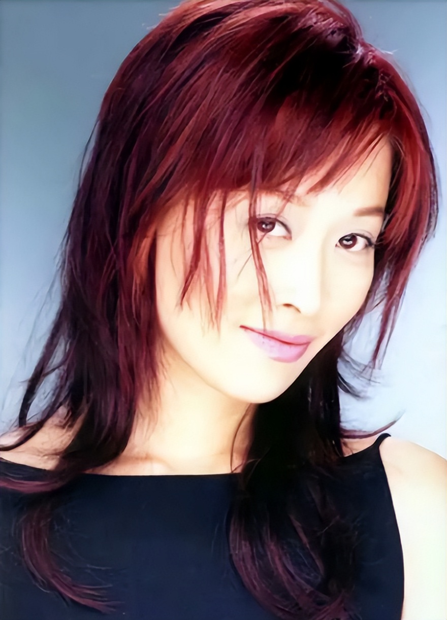 那英与高峰结过婚没有,那英与高峰的恋爱