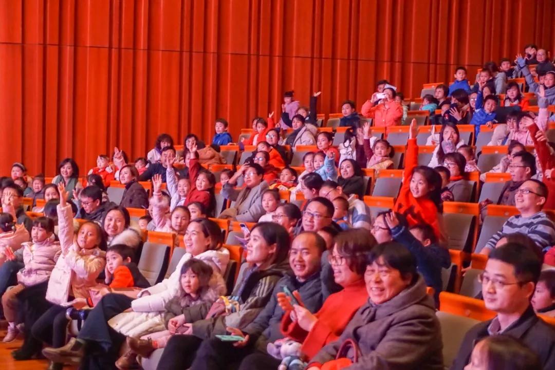 听天空之城音乐会前的功课,听新年音乐会