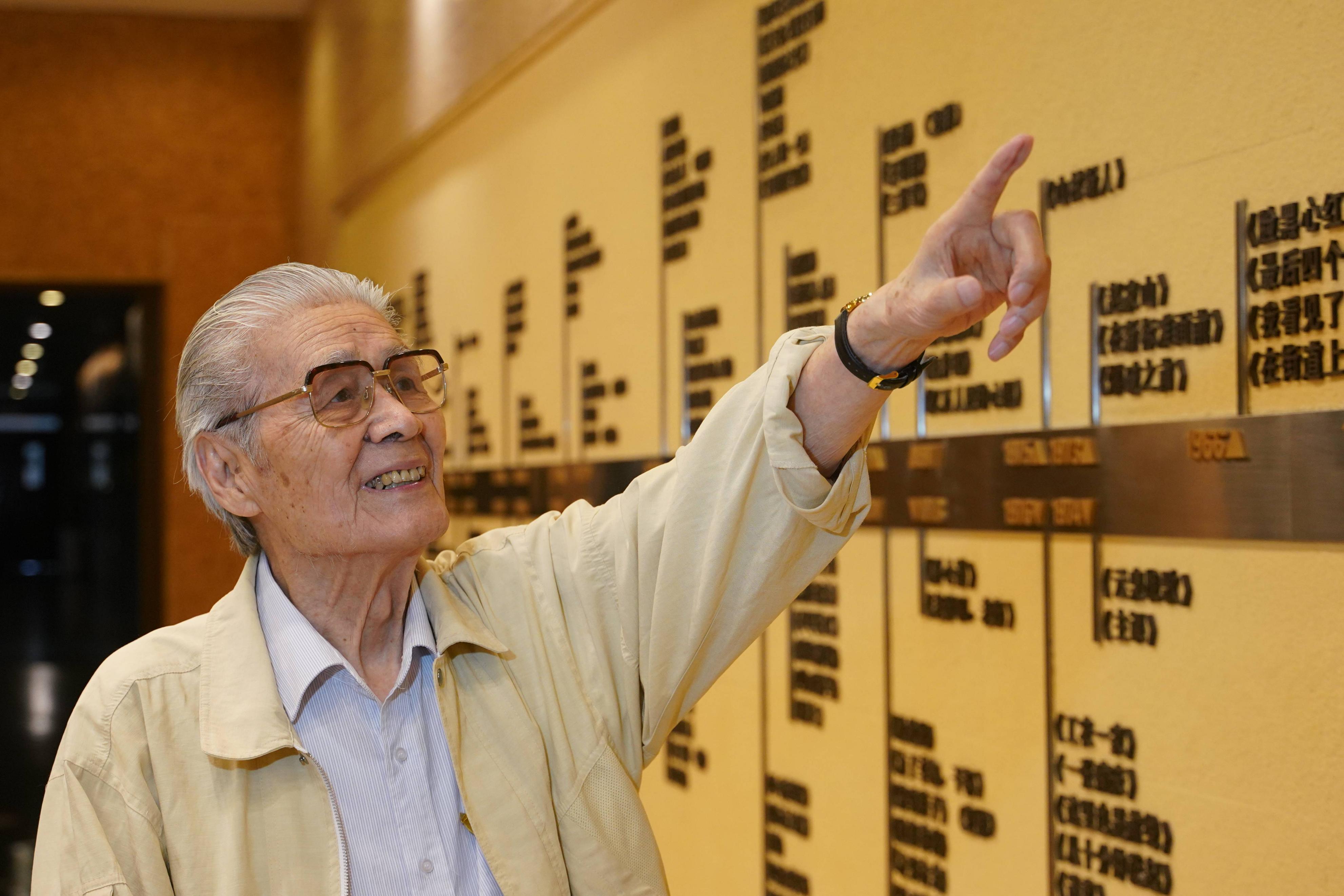 10天内12位名人去世哪12位,12位已经去世了的明星