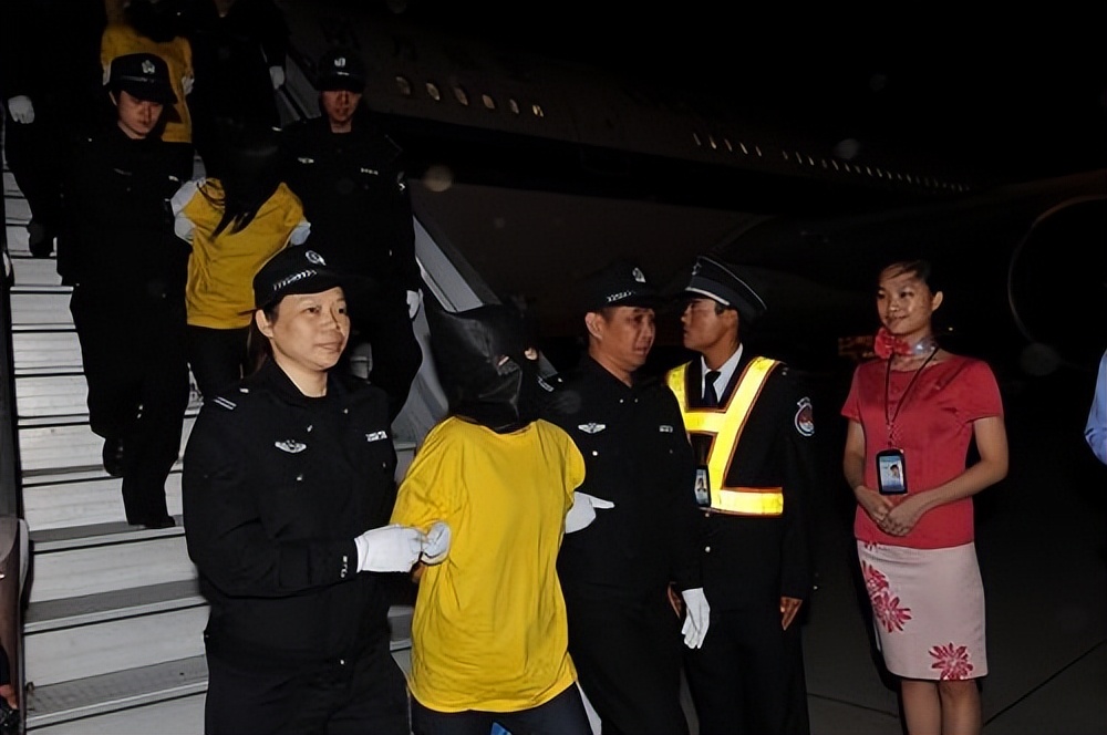 东南亚*彩博**业，为何都是中国人坑中国人?