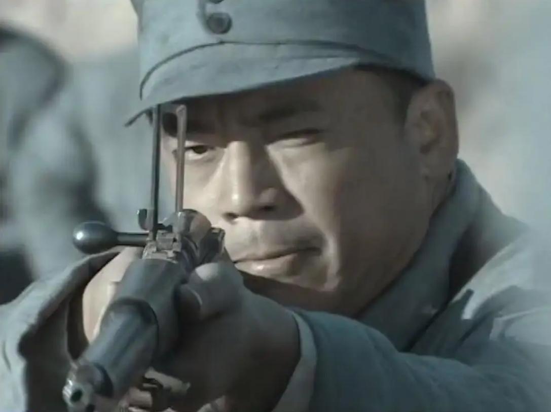 三八大盖步枪子弹能打穿盔甲吗,三八大盖和现代步枪哪个威力大