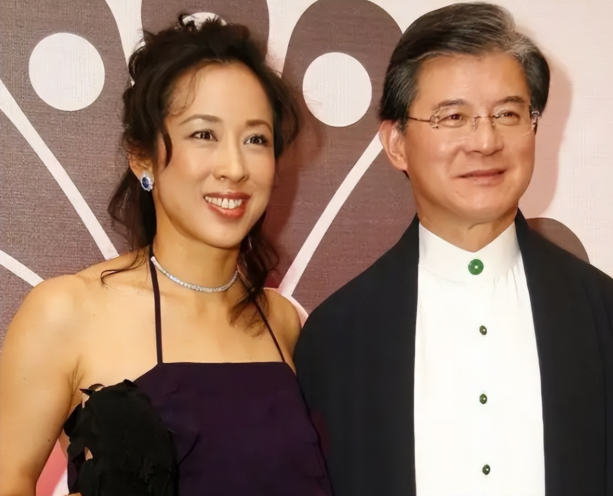 婚姻幸不幸福都写在脸上,婚姻幸不幸福取决于什么