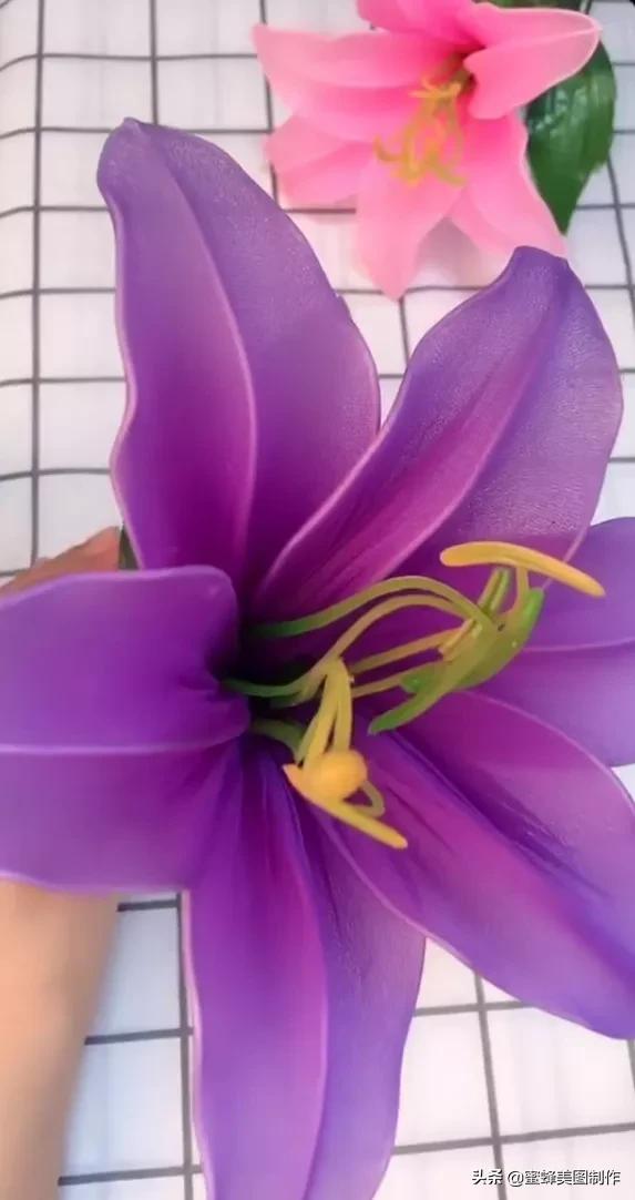 高手在民间根雕做得栩栩如生,看起来很牛逼的手工制作