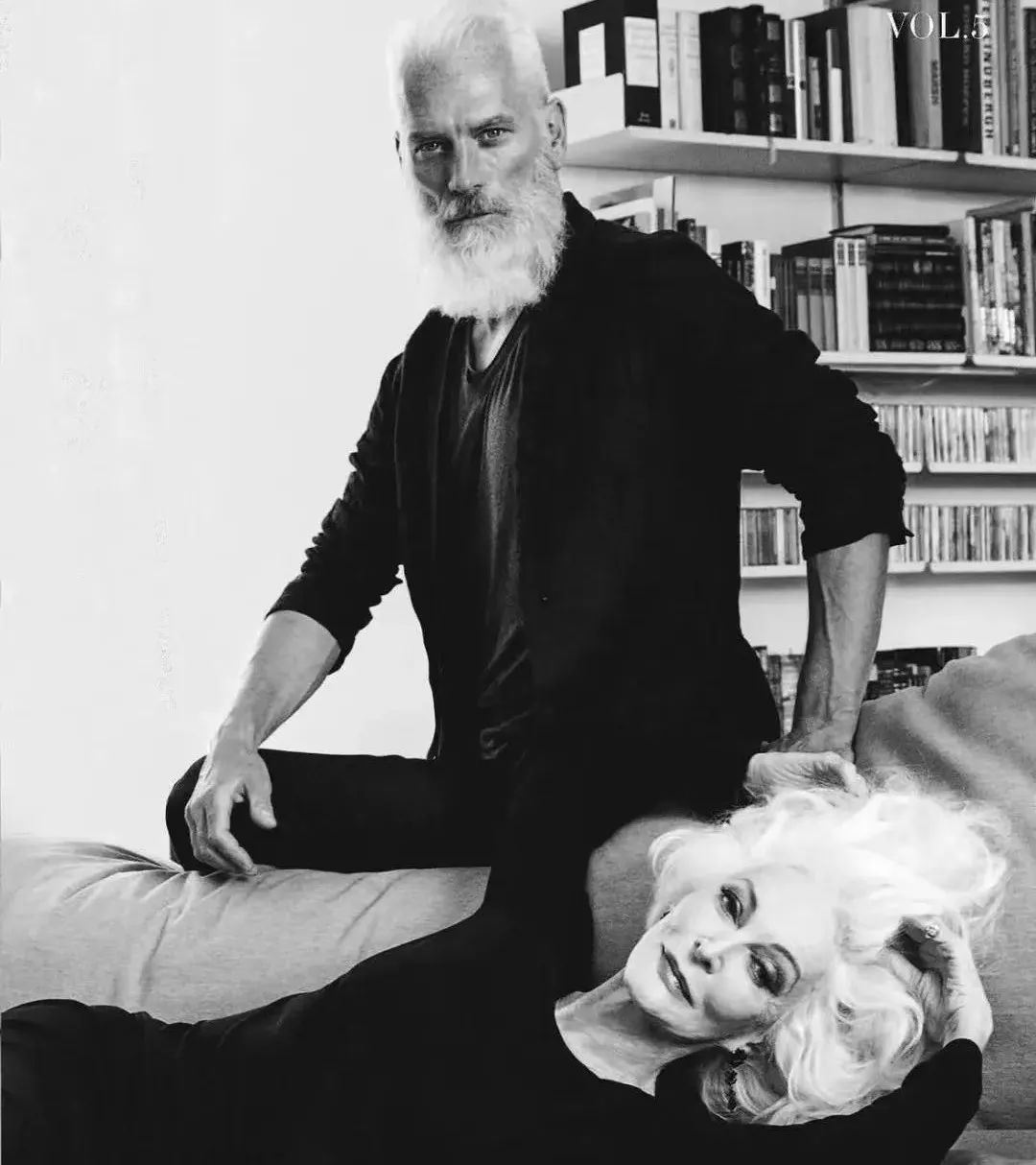 被渣男抛弃10年后霸气回归,被渣男抛弃背叛婚姻的女人