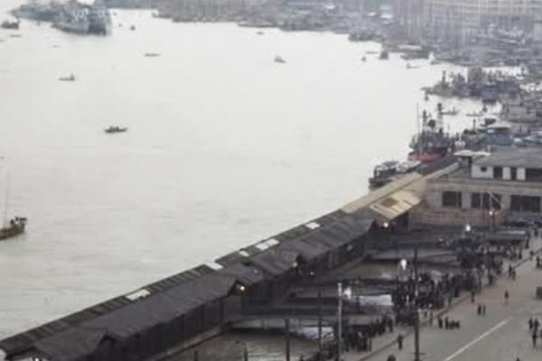 1927年，上海工人大*工罢**，强硬对抗英美*草烟**公司