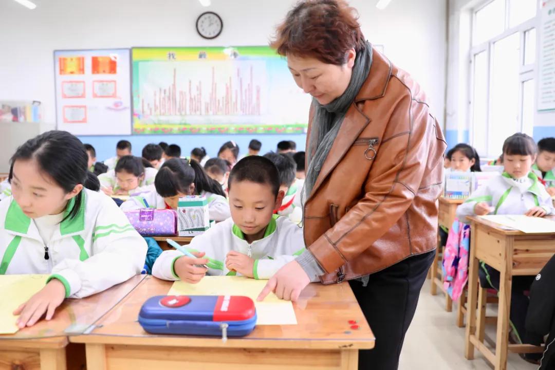 杨军：不让孩子“一个模子刻出来”